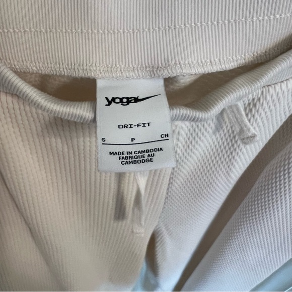 Nike Yoga Luxe Dri Fit Jogger Pants Women’s Small Ivory off white - Picture 8 of 8